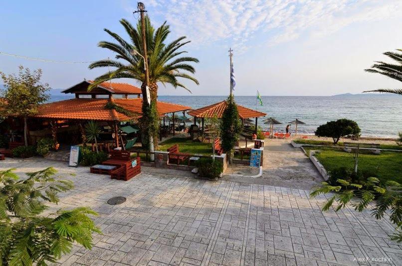 Mangoseaview Home1 Nea Roda Luaran gambar